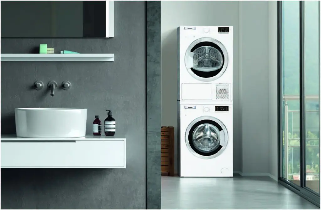 2017_Blomberg_Catalog.R10 41